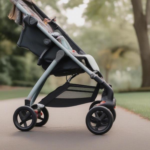 No-Zip Stroller Features: Safety and Storage